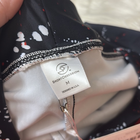 NWT Skort Obsession Red Alert Skort Size M - Picture 6 of 14